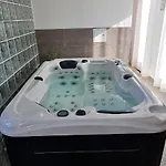 Prázdninový dům Le Pigeonnier Du Panty Rural De Charme